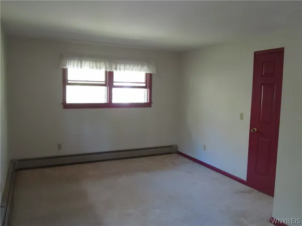 $2,700 | 1028 East Main Street, East Aurora, NY 14052