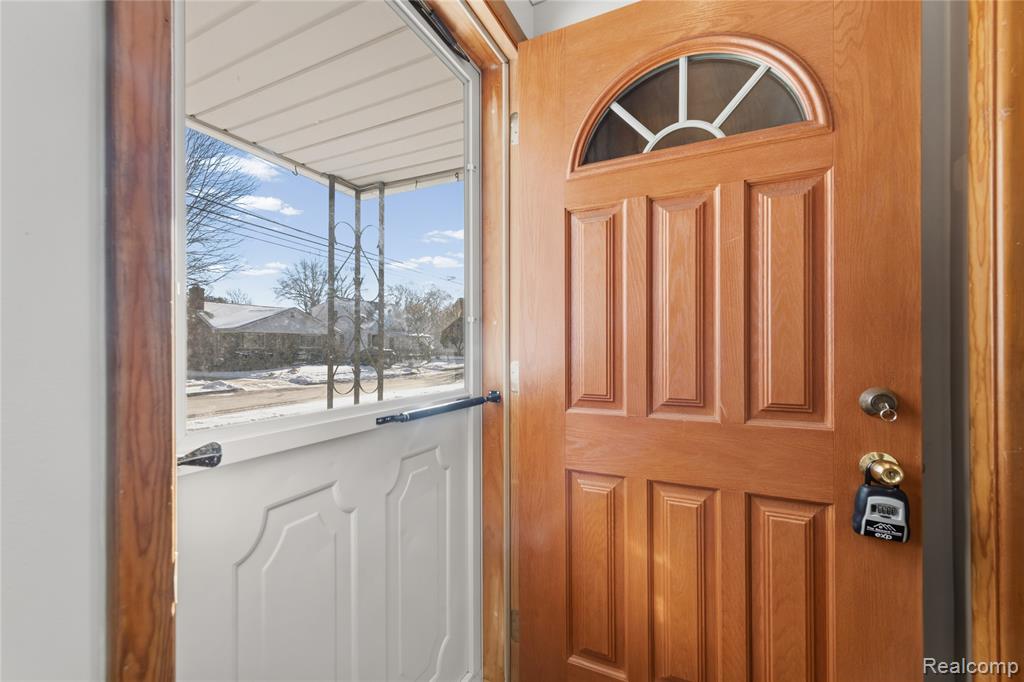 2722 Banner Street Dearborn, MI 48124 - Photo 5 of 32