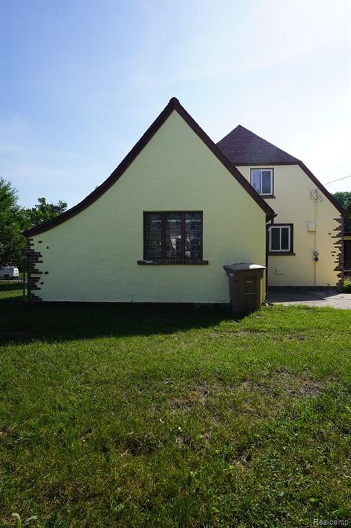 260 Cherokee Road Pontiac, MI 48341 - Photo 5 of 98 Gallery Image 5