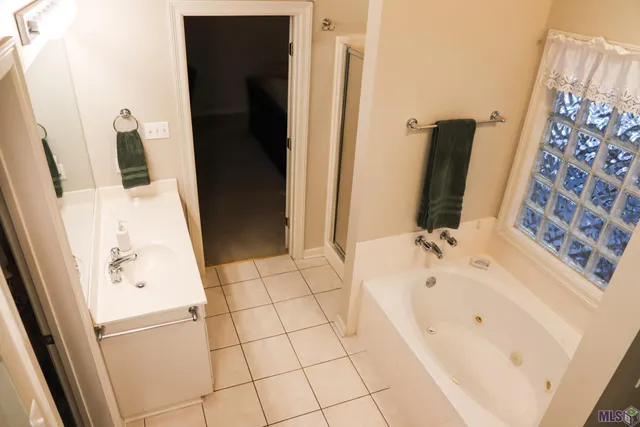 $265,000 | 18252 Lake Myrtle Drive, Baton Rouge, LA 70817