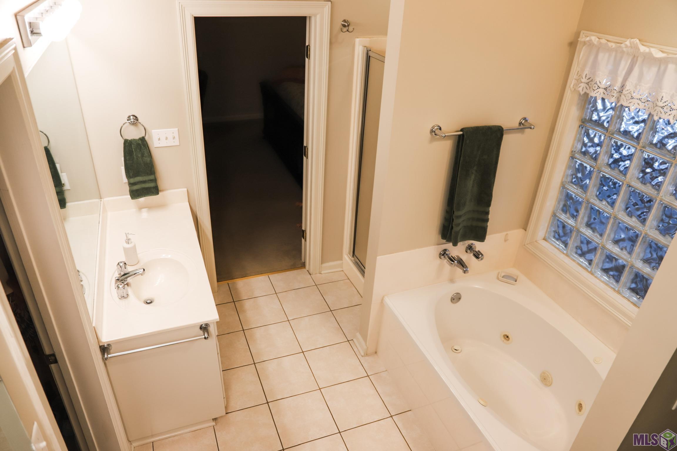 18252 Lake Myrtle Drive Baton Rouge, LA 70817 - Photo 15 of 20