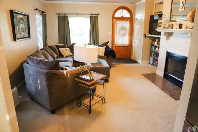 $265,000 | 18252 Lake Myrtle Drive, Baton Rouge, LA 70817