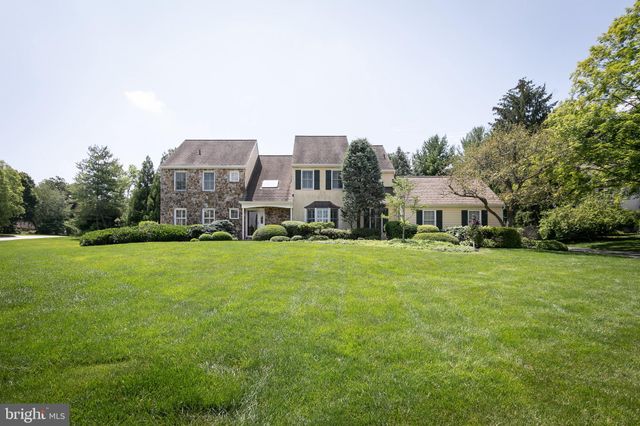 $1,162,000 | 400 Fox Chapel Lane, Wayne, PA 19087