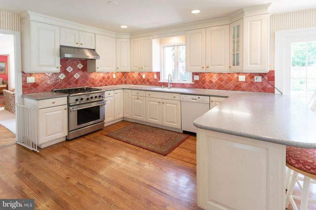 $1,162,000 | 400 Fox Chapel Lane, Wayne, PA 19087