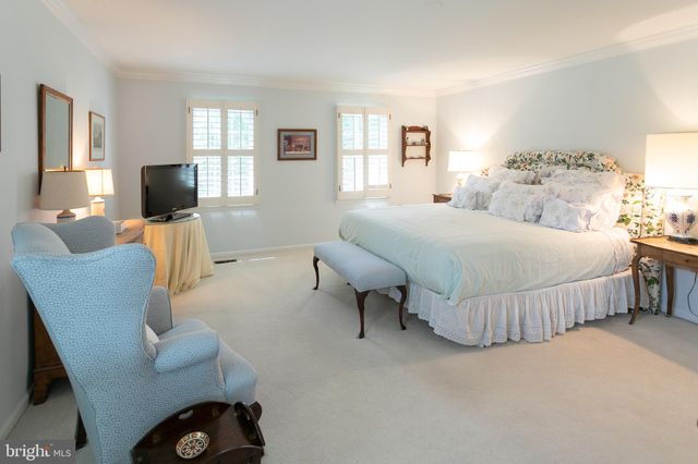 $1,162,000 | 400 Fox Chapel Lane, Wayne, PA 19087