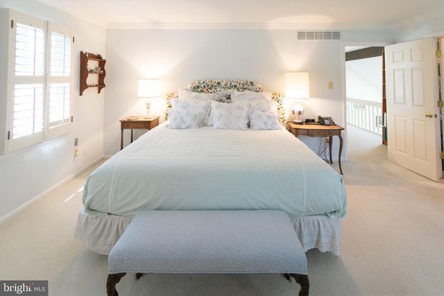 $1,162,000 | 400 Fox Chapel Lane, Wayne, PA 19087