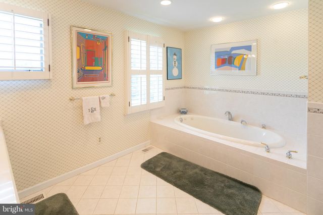 $1,162,000 | 400 Fox Chapel Lane, Wayne, PA 19087