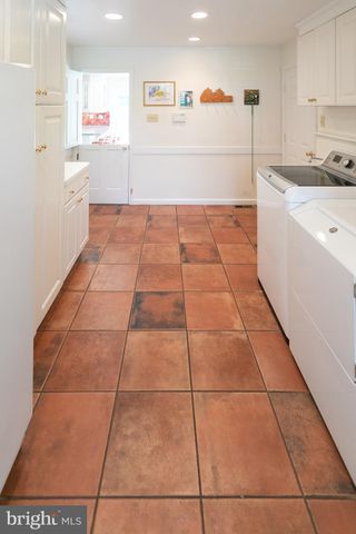 $1,162,000 | 400 Fox Chapel Lane, Wayne, PA 19087