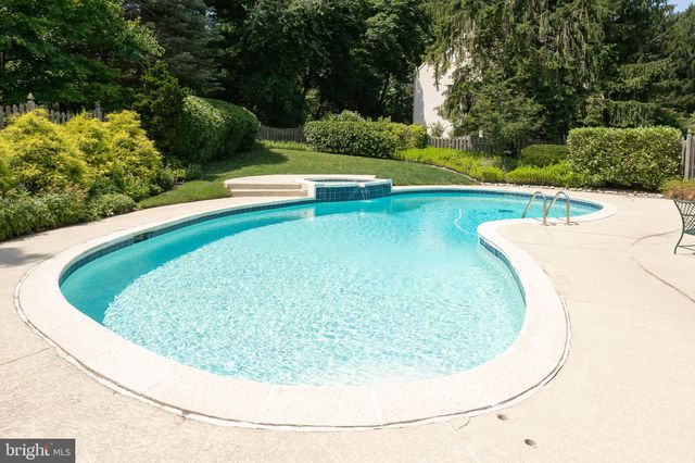 $1,162,000 | 400 Fox Chapel Lane, Wayne, PA 19087