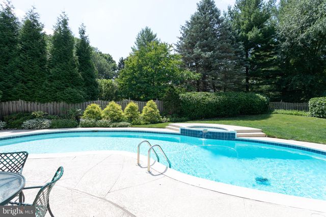 $1,162,000 | 400 Fox Chapel Lane, Wayne, PA 19087