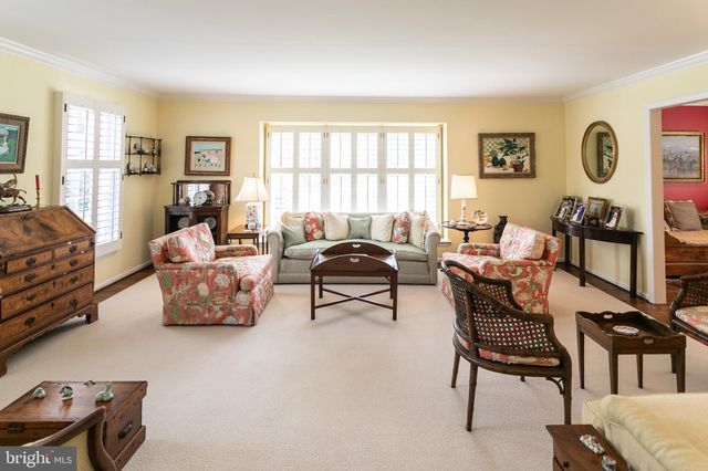 $1,162,000 | 400 Fox Chapel Lane, Wayne, PA 19087