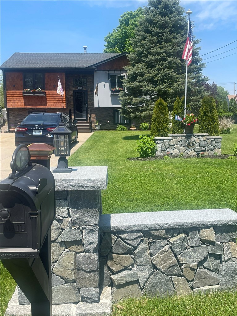75 Chiswick Road Warwick, RI 02889 - Photo 2 of 32