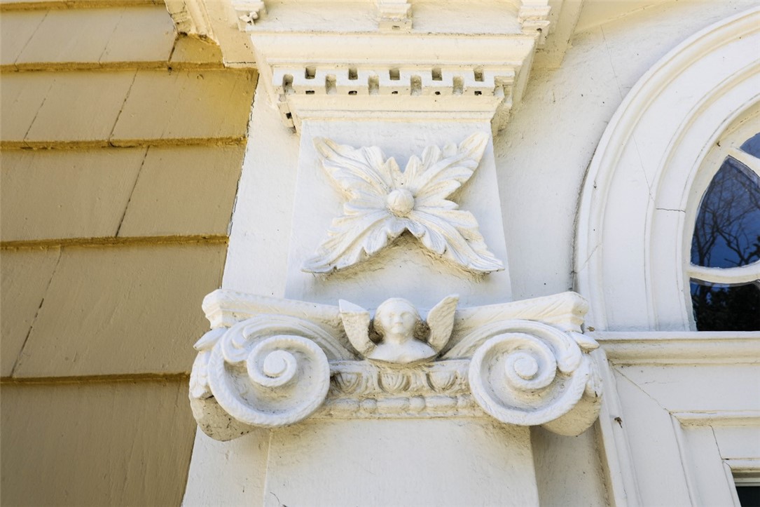 23 Greene Street, Unit B Warren, RI 02885 - Photo 5 of 31 Doorway Detail