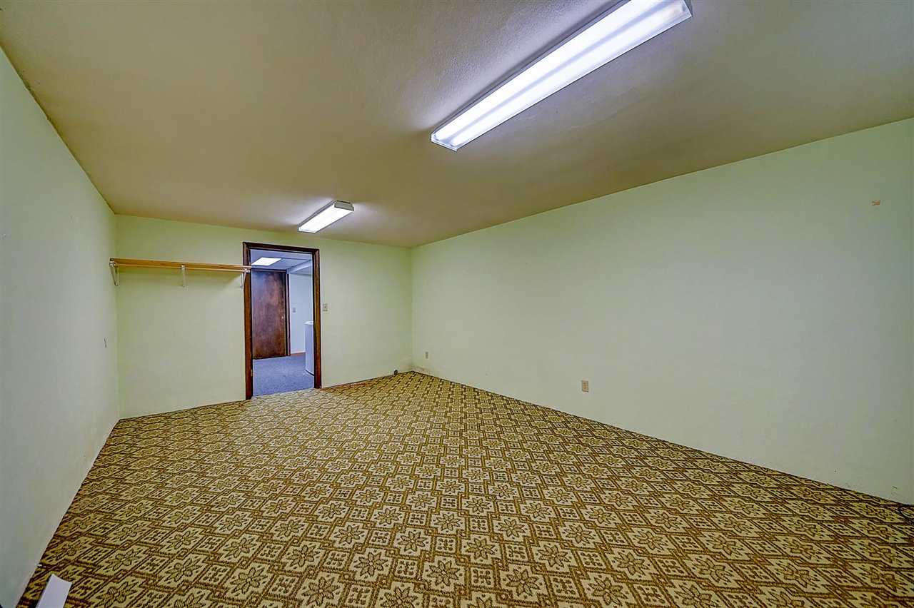 318 Shrader Road Iowa City, IA 52245 - Photo 21 of 38 Gallery Image 21