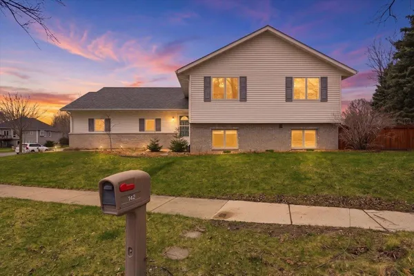 $490,000 | 142 Meadow Ridge Lane, Madison, WI 53704