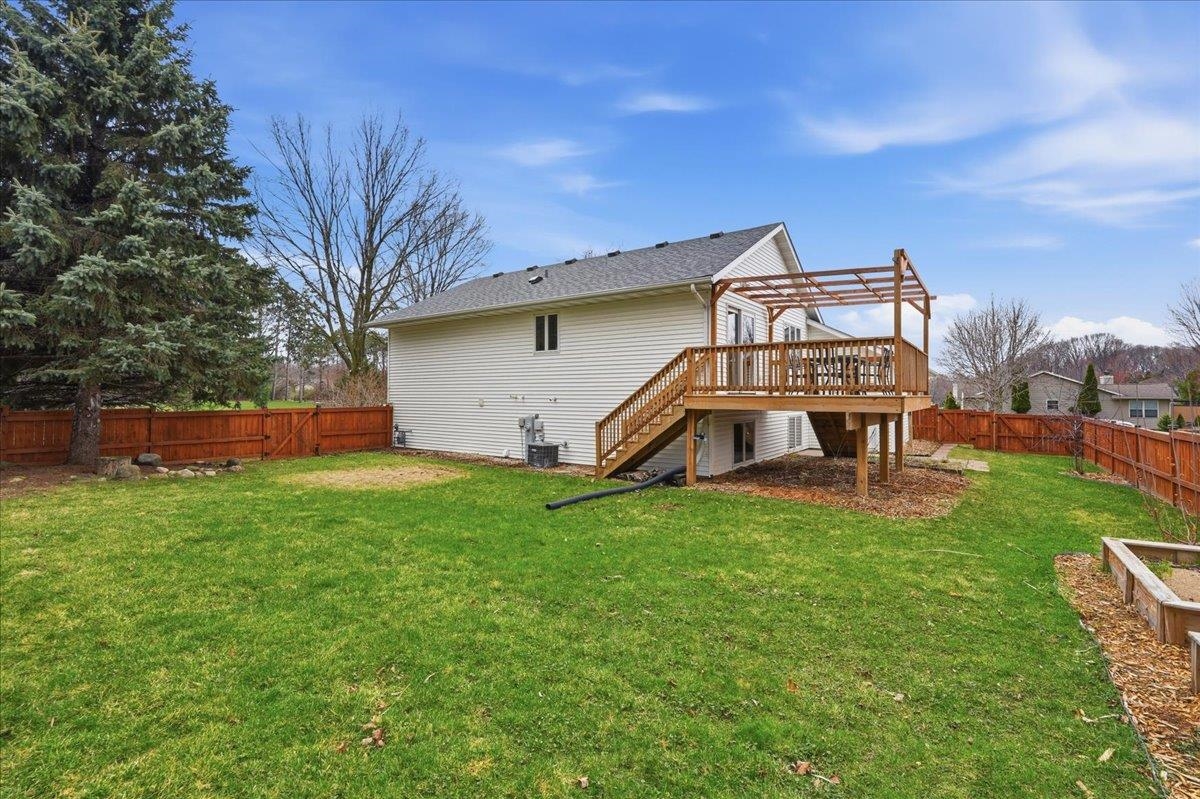 142 Meadow Ridge Lane Madison, WI 53704 - Photo 47 of 67