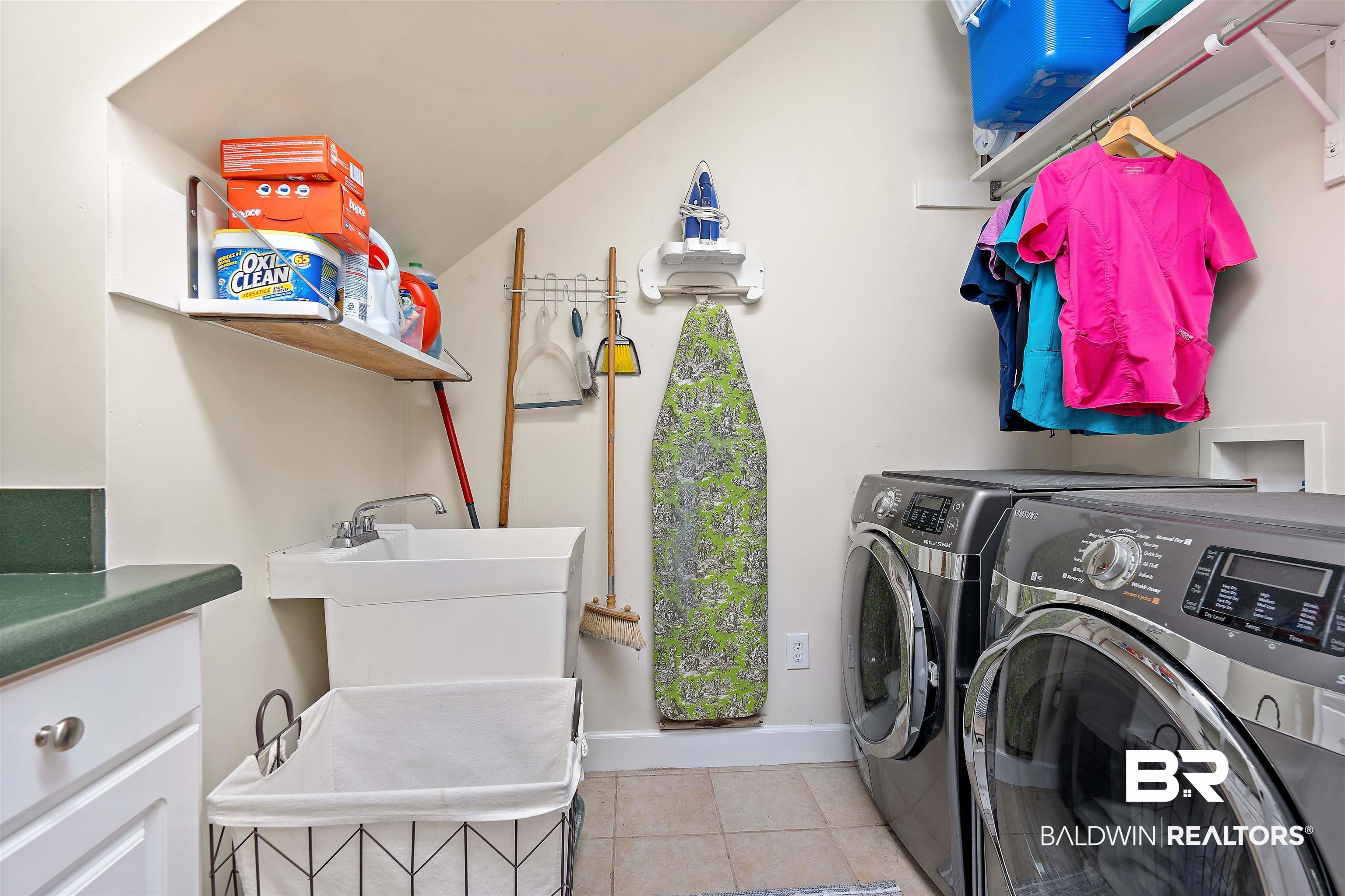 30355 Crepe Myrtle Court Daphne, AL 36527 - Photo 26 of 33 Laundry