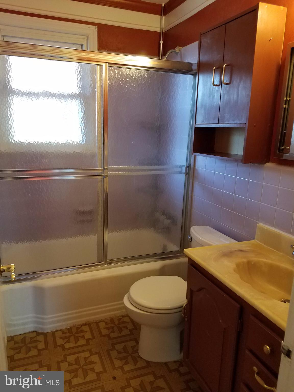 2901 Dawson Avenue Silver Spring, MD 20902 - Photo 16 of 16 Bath