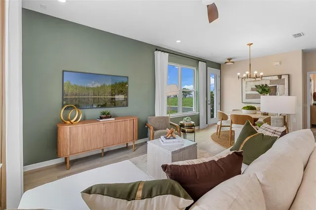 $404,999 | 612 Emerald Grv Street, Apopka, FL 32703