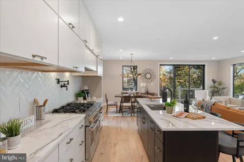 $2,600,000 | 5445 33rd Street Northwest, Washington, DC 20015