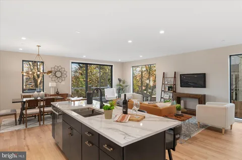 $2,600,000 | 5445 33rd Street Northwest, Washington, DC 20015