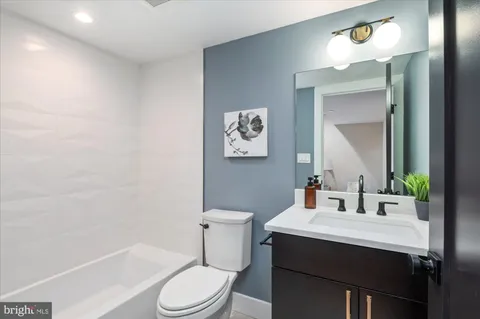 $2,600,000 | 5445 33rd Street Northwest, Washington, DC 20015