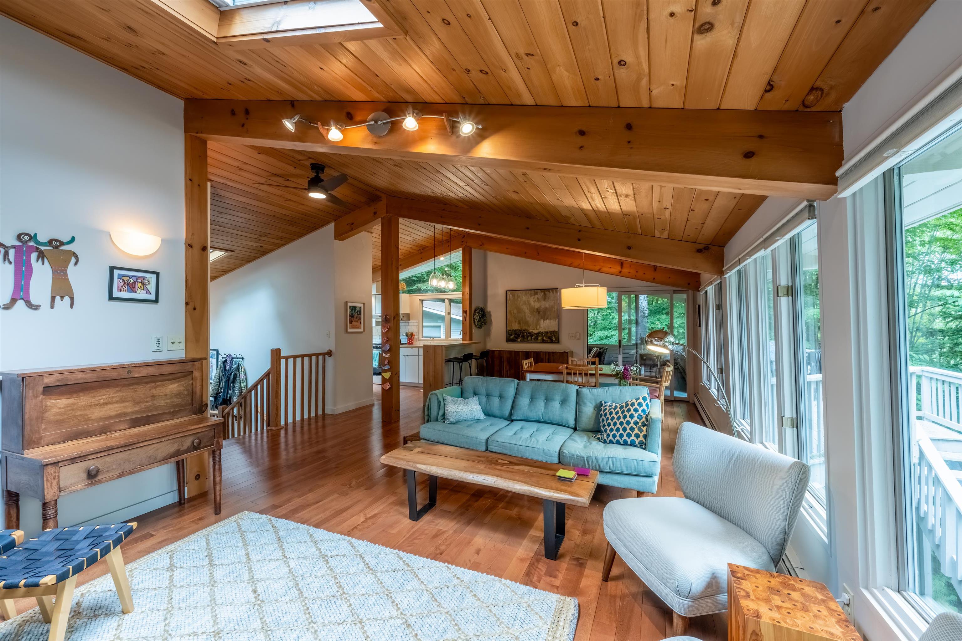 477 Morgan Road Hartford, VT 05059 - Photo 15 of 54