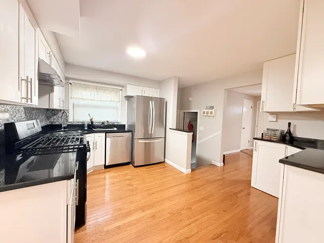 $525,000 | 5818 West 60th Street, Chicago, IL 60638