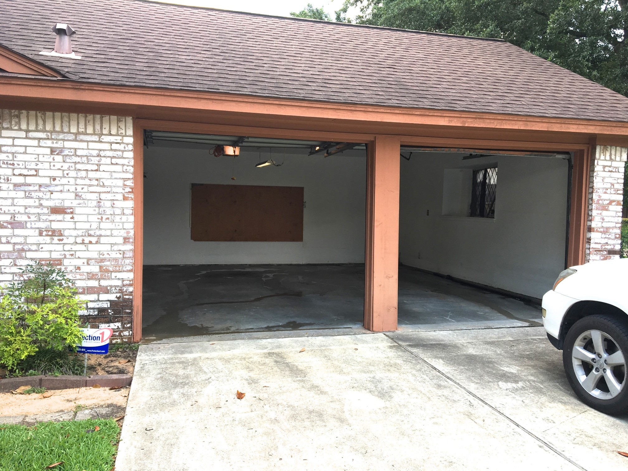 9307 Val Verde Street Houston, TX 77063 - Photo 13 of 17 a front view of a house