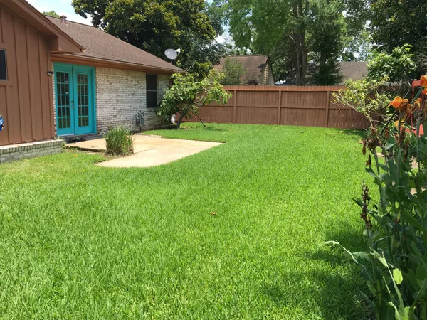 $325,000 | 9307 Val Verde Street, Houston, TX 77063