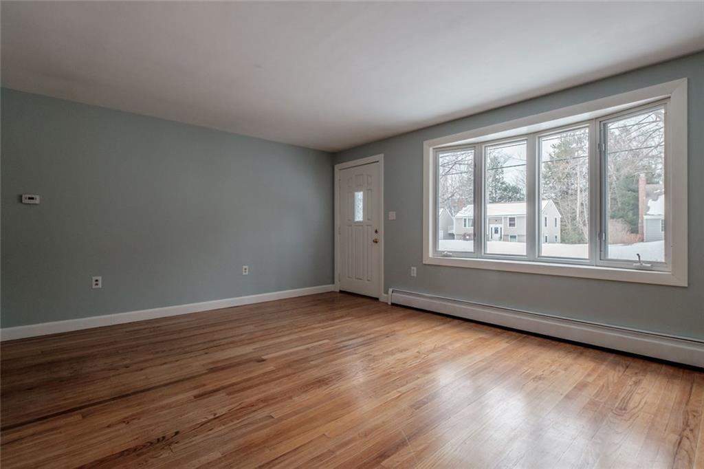 289 Greely Road Cumberland Center, ME 04021 - Photo 11 of 20 Living room