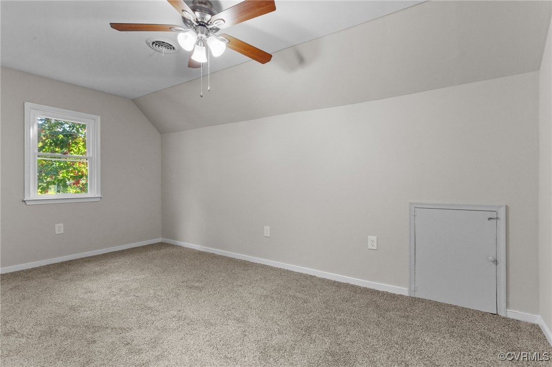 5237 Hallmark Drive Richmond, VA 23234 - Photo 32 of 44 an empty room with windows and fan