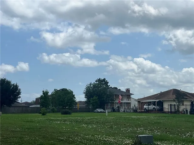 $439,000 | 8412 Creole Drive, Chalmette, LA 70043