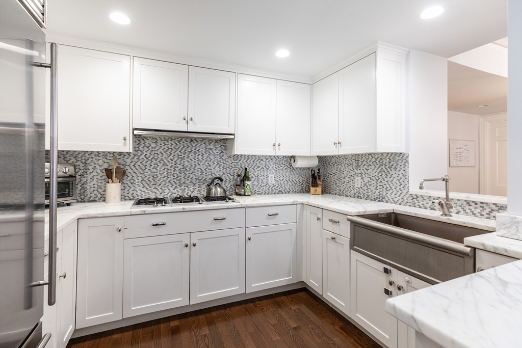 172 Beacon Street, Unit 3 Boston, MA 02116 - Photo 16 of 39