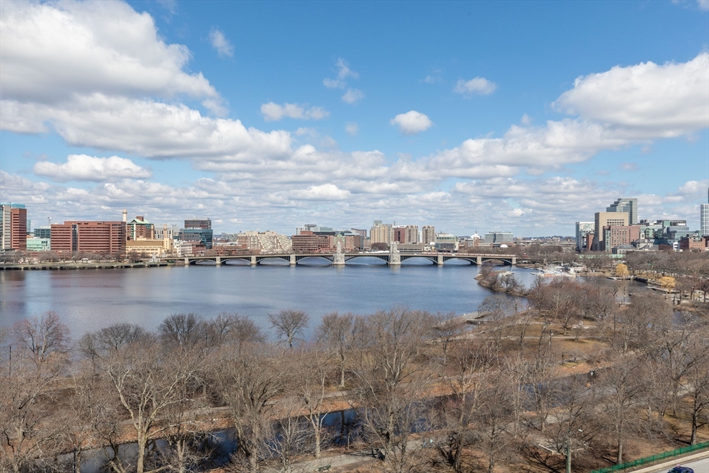172 Beacon Street, Unit 3 Boston, MA 02116 - Photo 35 of 39