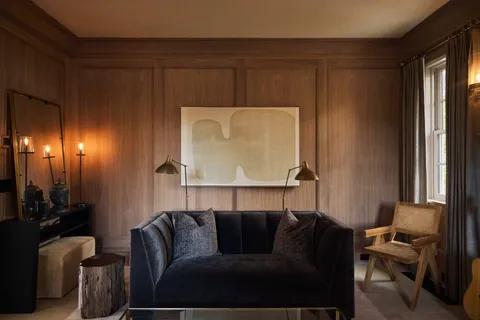 a en suite bathroom with a toilet sink and mirror