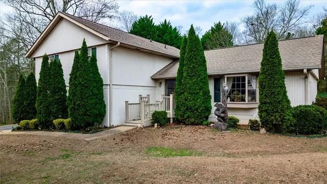 $425,000 | 101 Surrey Lane, Seneca, SC 29672