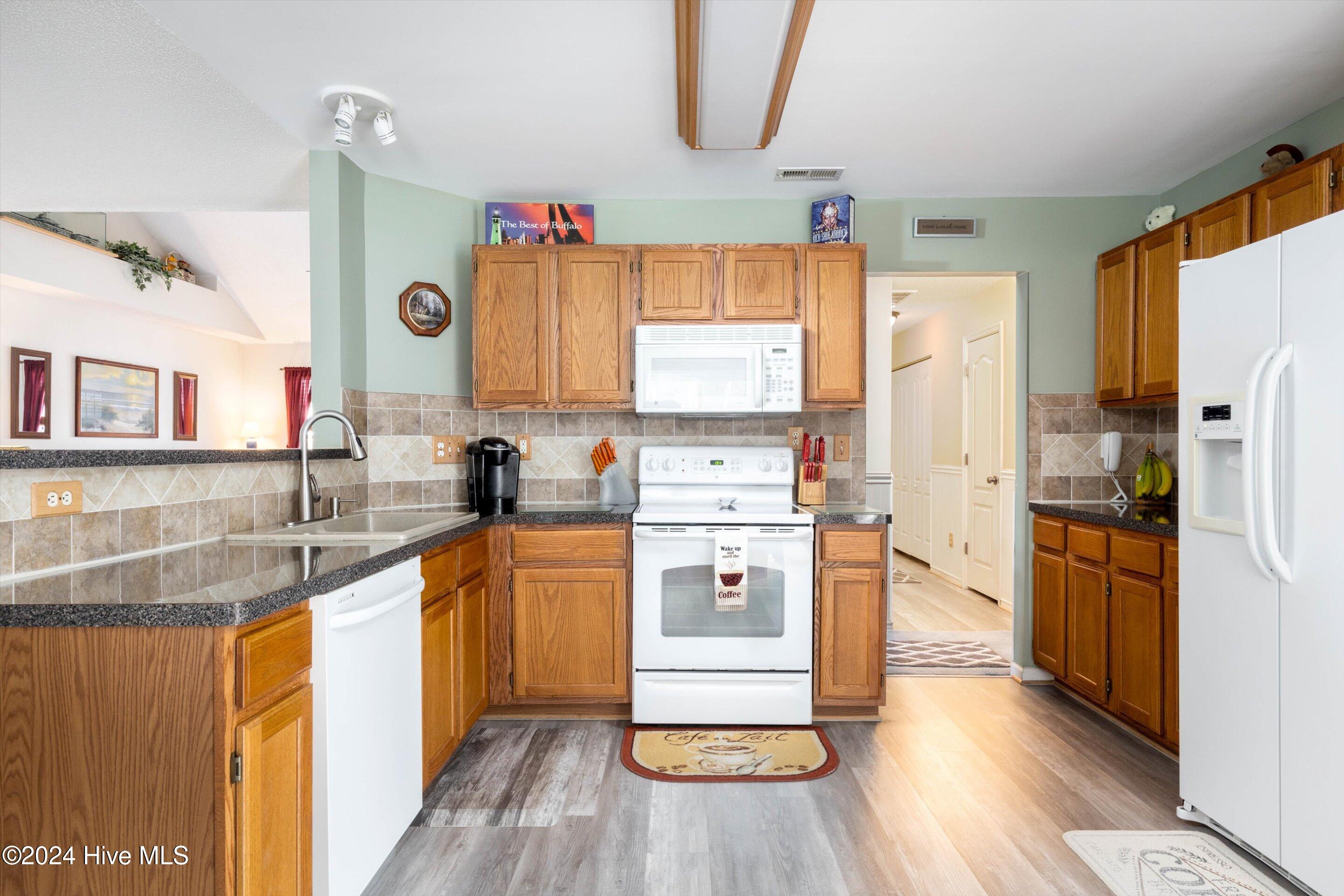 220 Green View Road Moyock, NC 27958 - Photo 14 of 33 14-Tiffany Moffit - 220 Green View Rd [1