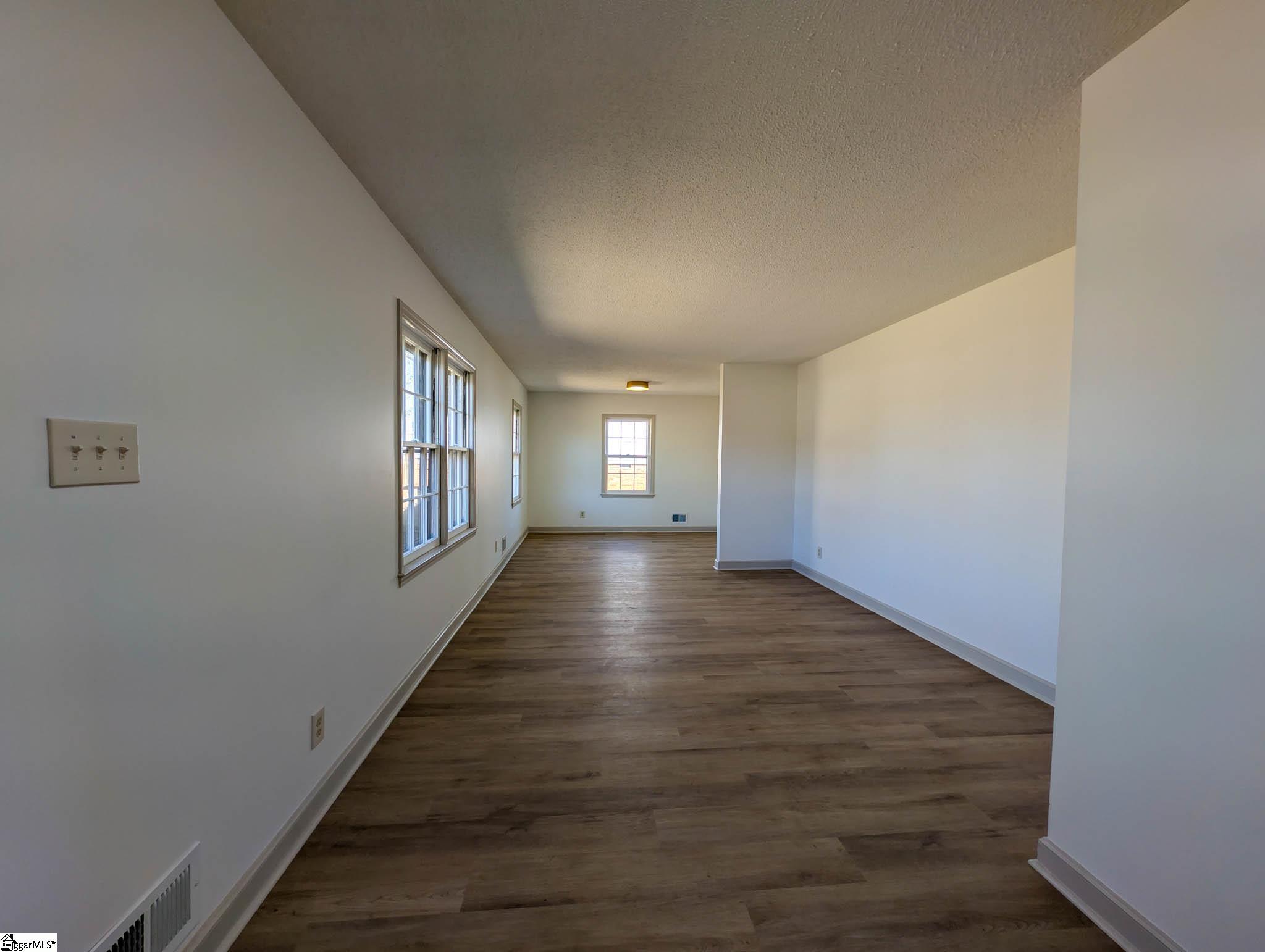 207 Old Salem Road Moore, SC 29369 - Photo 4 of 38