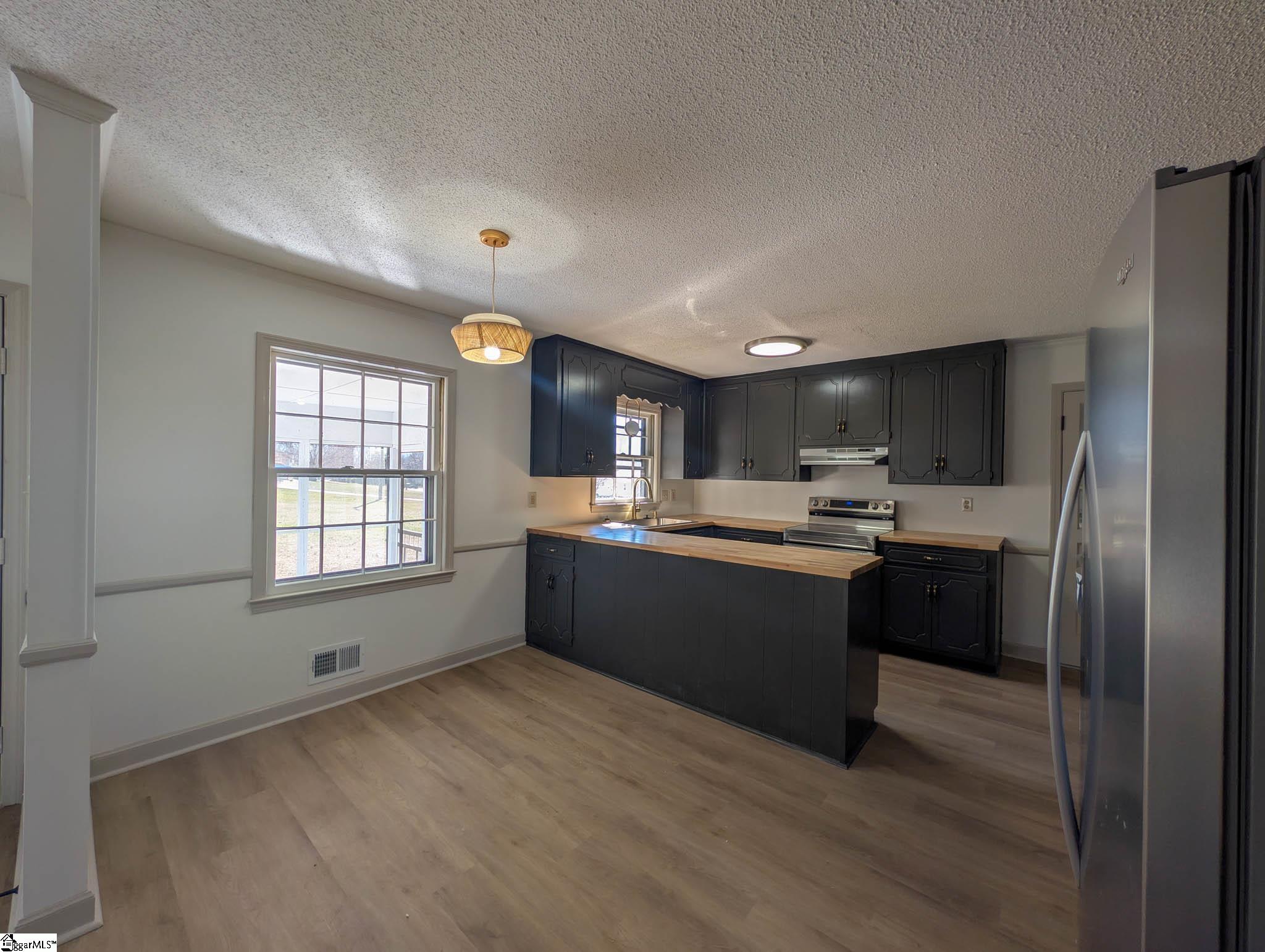 207 Old Salem Road Moore, SC 29369 - Photo 10 of 38