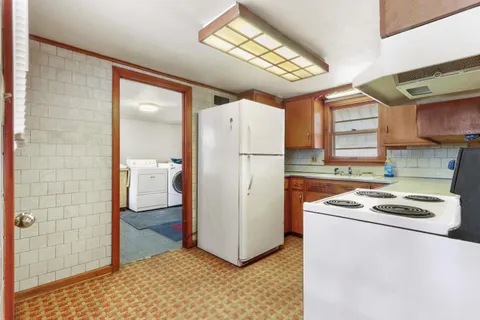 $250,000 | W1375 Glenwood Road, Bloomfield, WI 53147