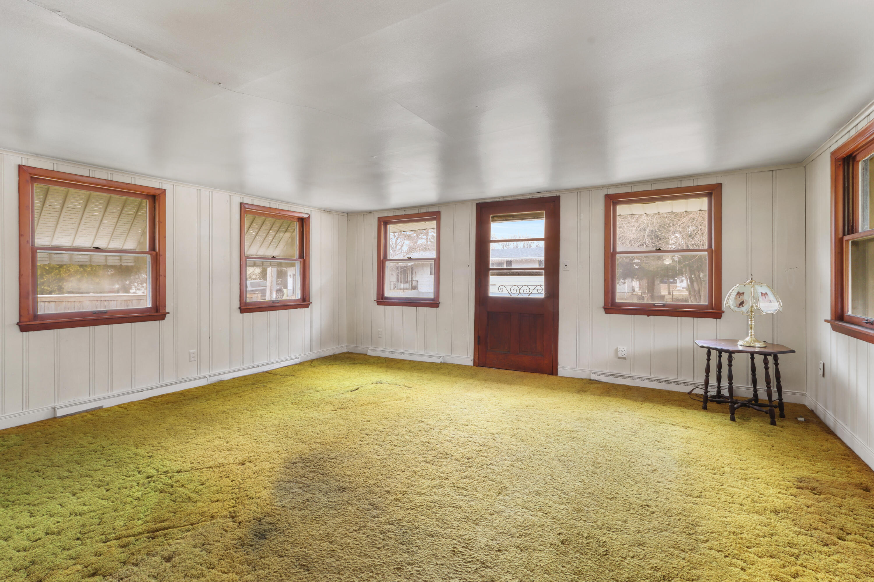 W1375 Glenwood Road Bloomfield, WI 53147 - Photo 7 of 23 Living Room