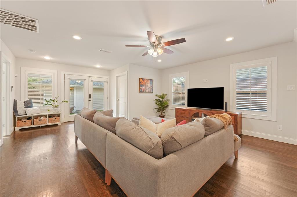 5609 Reiger Avenue Dallas, TX 75214 - Photo 12 of 36