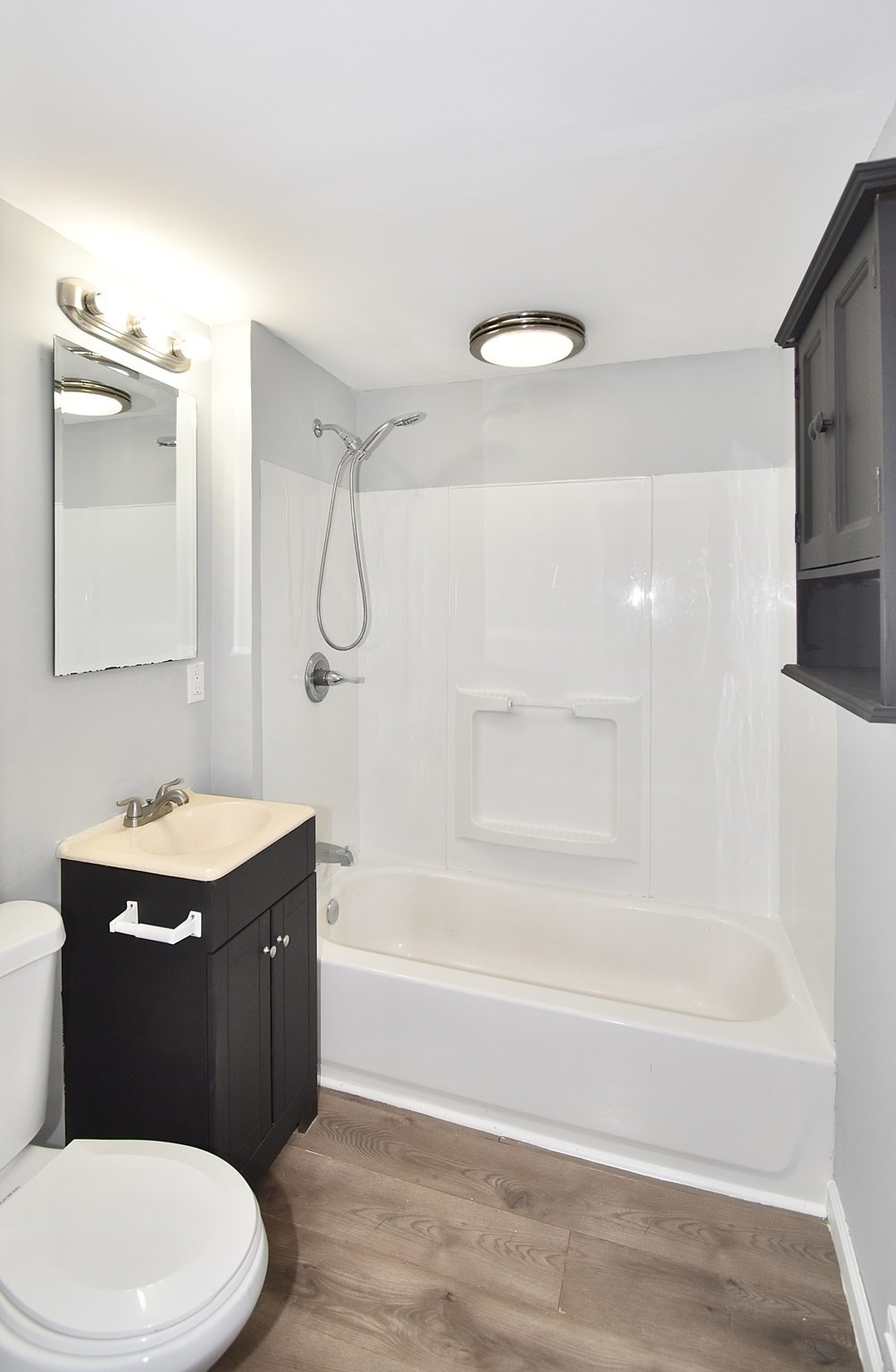 66 Curve Street Springfield, MA 01104 - Photo 16 of 25 Gallery Image 16