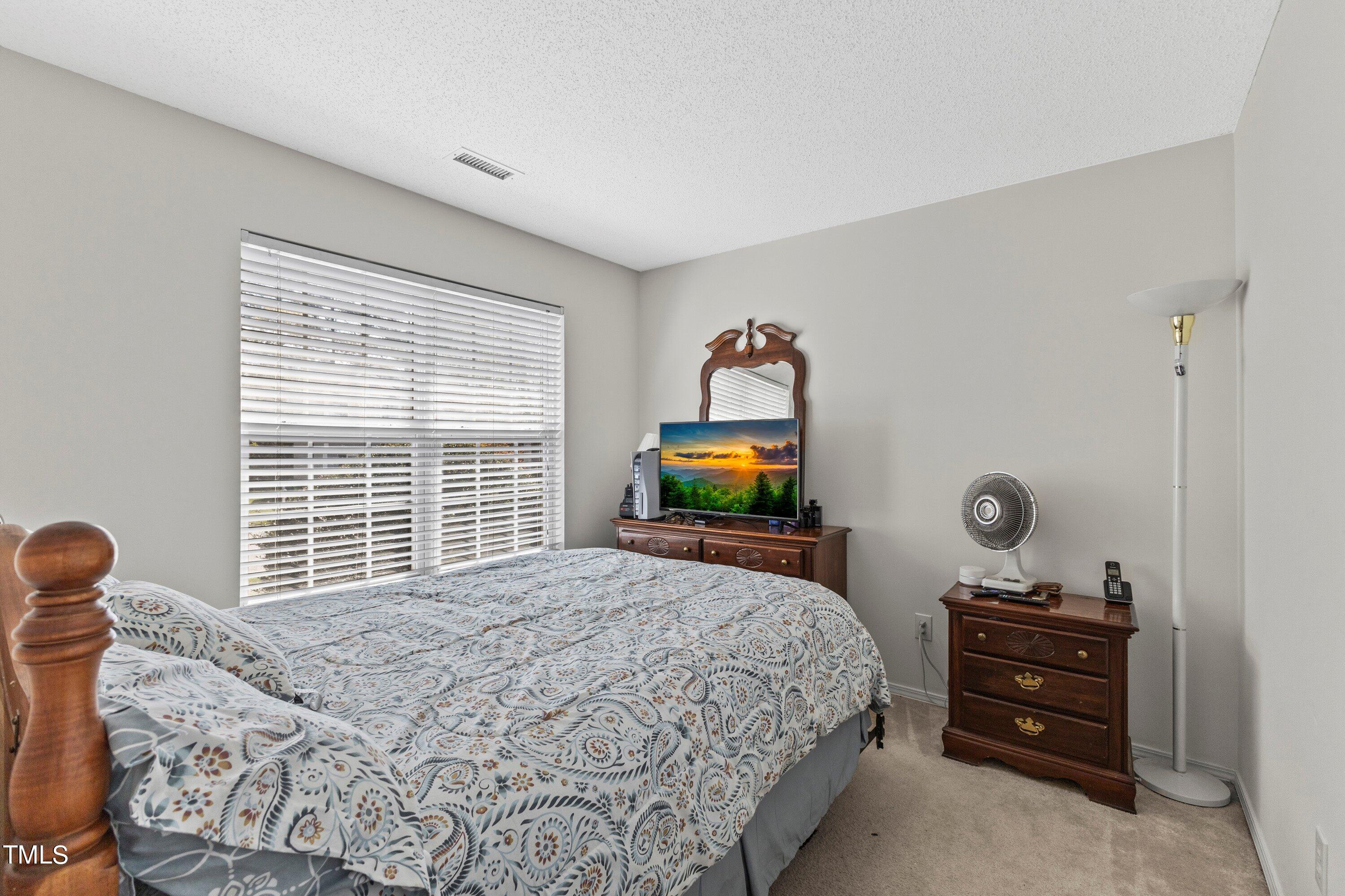 4427 River Edge Drive Raleigh, NC 27604 - Photo 14 of 31 25-202404084427 River Edge Dr_0025