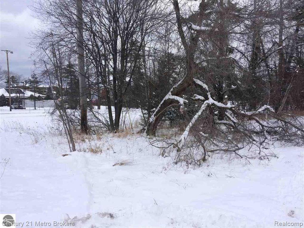 3966 North Four Mile Road Traverse City, MI 49686 - Photo 3 of 7