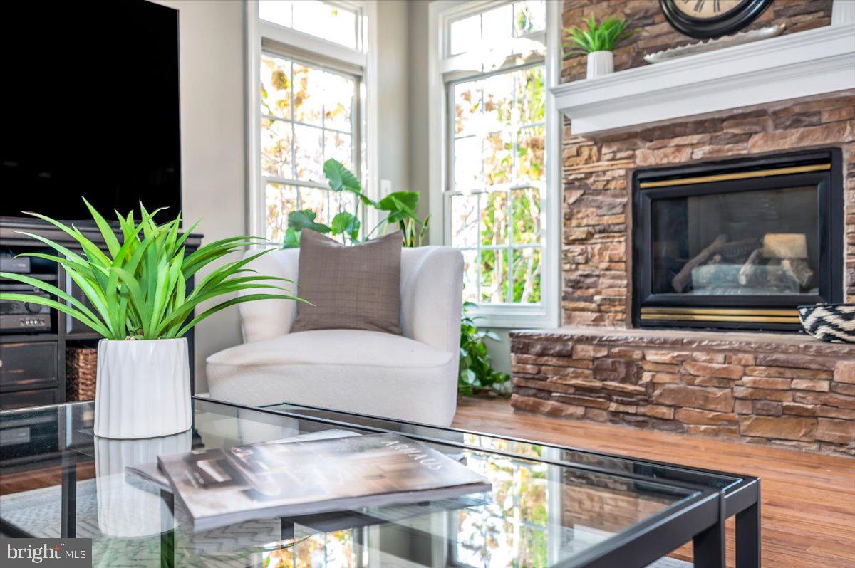 1235 Main Street Gaithersburg, MD 20878 - Photo 14 of 76 Family room