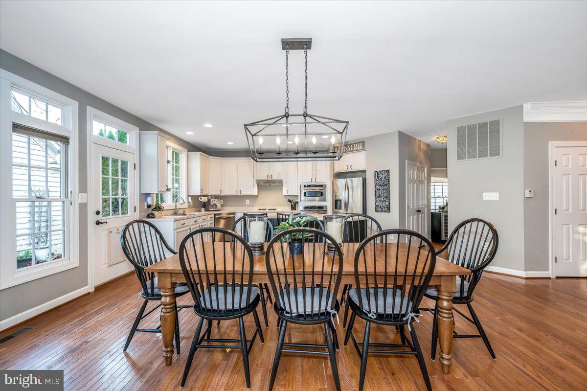 1235 Main Street Gaithersburg, MD 20878 - Photo 18 of 76 Space for large table