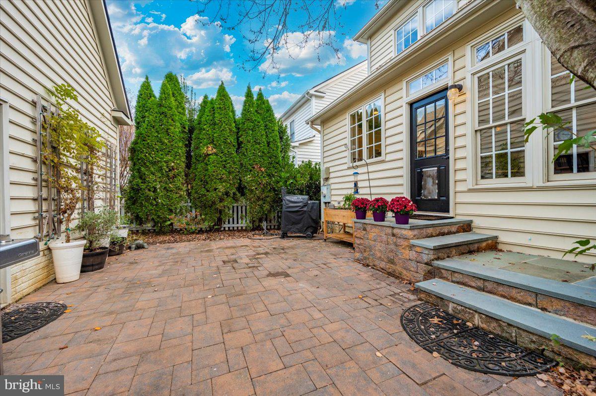 1235 Main Street Gaithersburg, MD 20878 - Photo 57 of 76 Patio