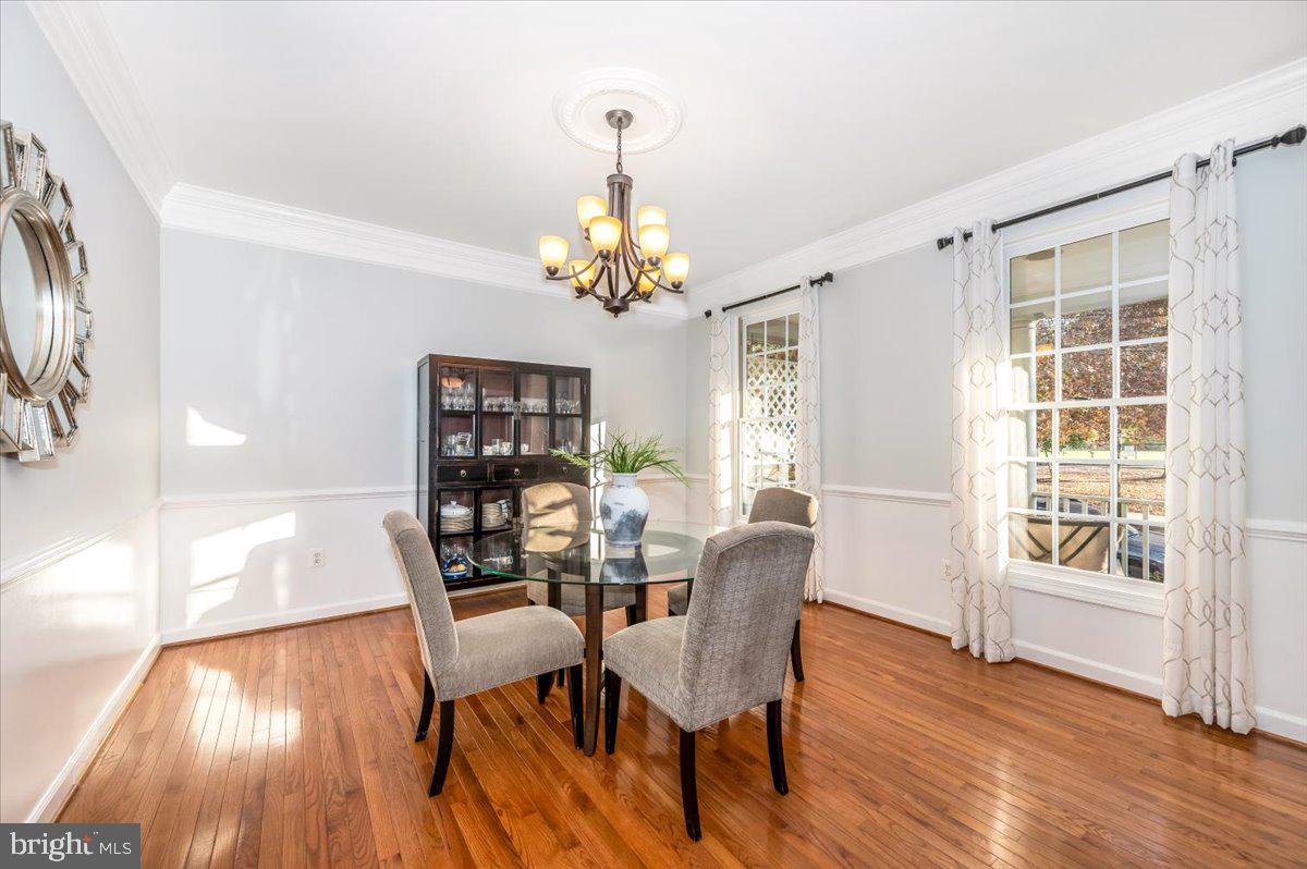 1235 Main Street Gaithersburg, MD 20878 - Photo 6 of 76 Dining room